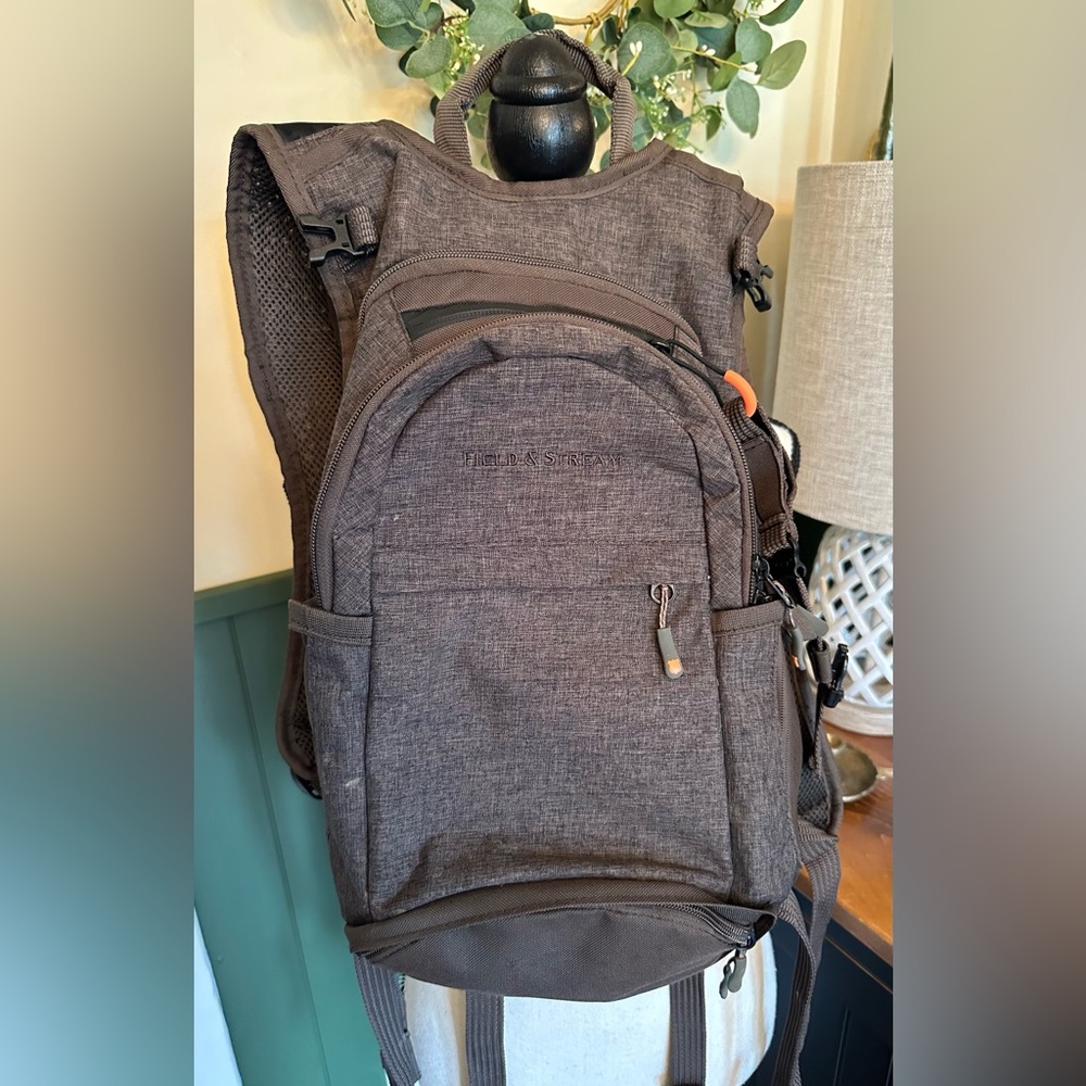 FIELD & STREAM Brown Canvas Hunting Fishing Hiking Outdoor Backpack